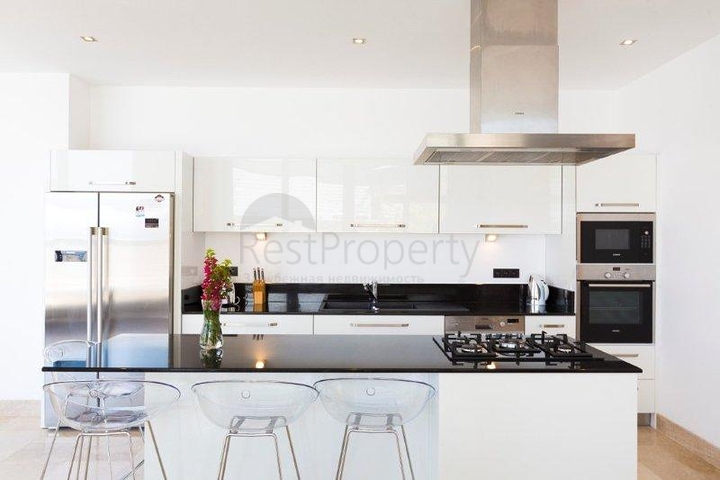 Елітна вілла в Калкані з видом на море