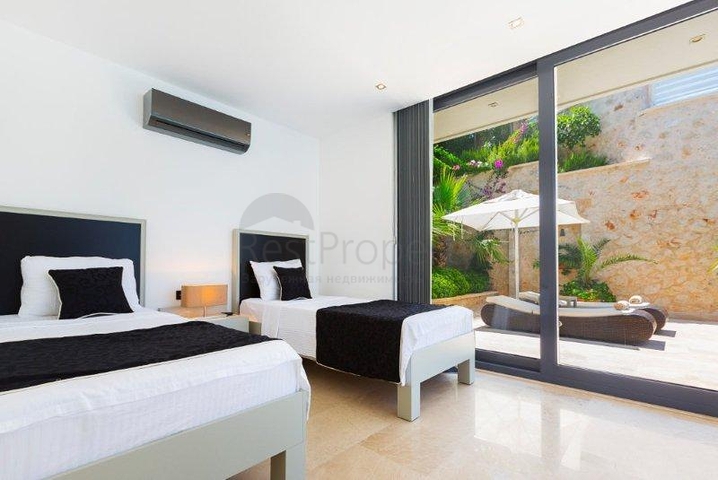 Елітна вілла в Калкані з видом на море