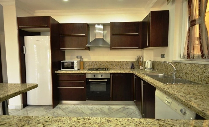 Вілла з власним пляжем і прямим видом на море