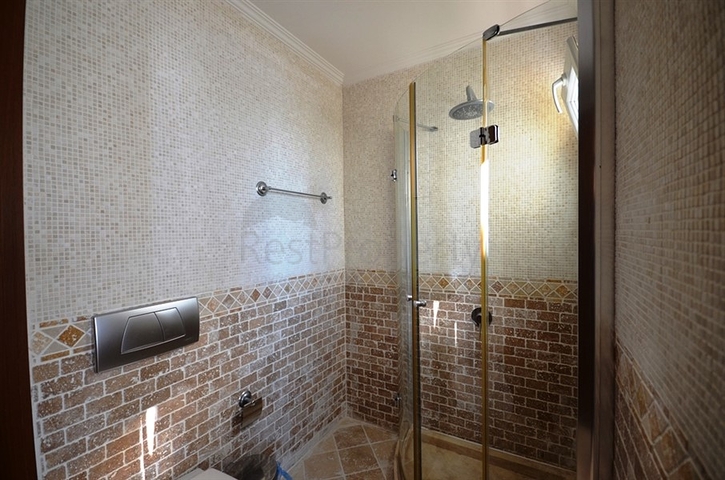 Вілла з власним пляжем і прямим видом на море