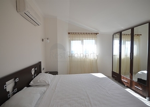 Вілла з власним пляжем і прямим видом на море