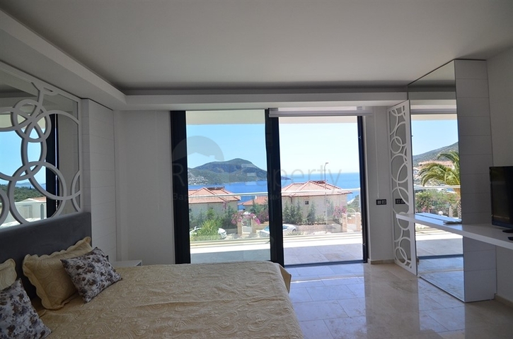 Вілла з приголомшливим видом в Калкані