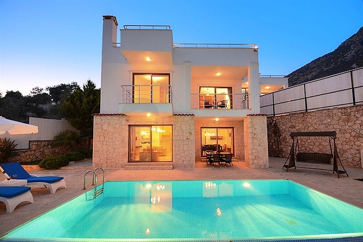 Мебльована вілла в атмосферному Калкані