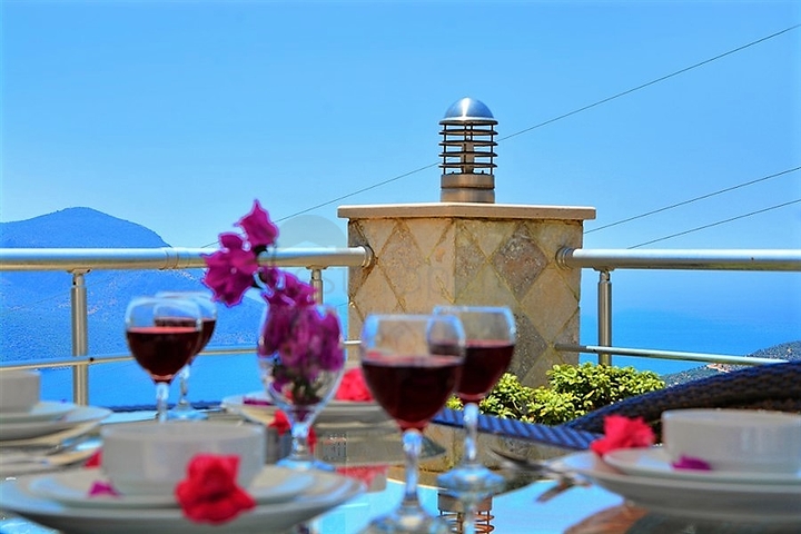 Мебльована вілла в атмосферному Калкані