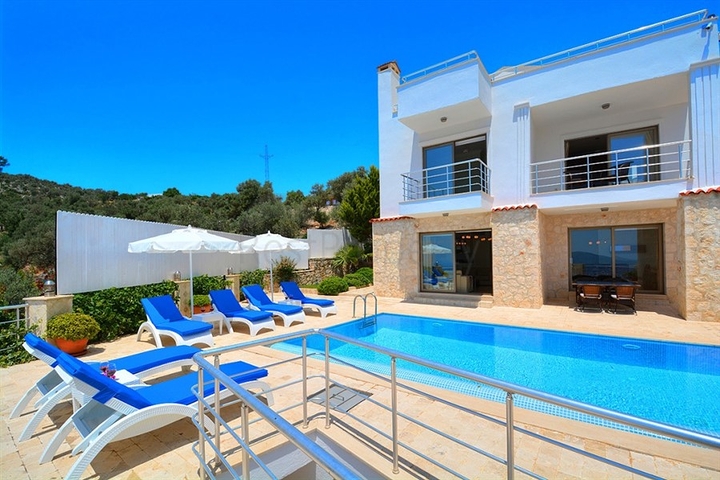 Мебльована вілла в атмосферному Калкані