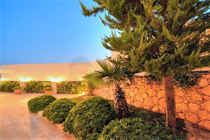 Мебльована вілла в атмосферному Калкані