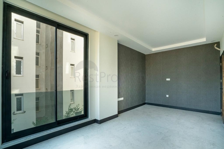 Бізнес-центр в районі, що розвивається Оба