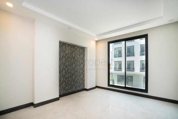 Бізнес-центр в районі, що розвивається Оба