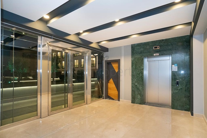 Бізнес-центр в районі, що розвивається Оба