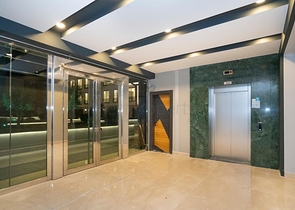 Бізнес-центр в районі, що розвивається Оба