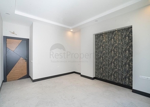 Бізнес-центр в районі, що розвивається Оба