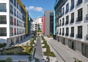 Бізнес-центр в районі, що розвивається Оба