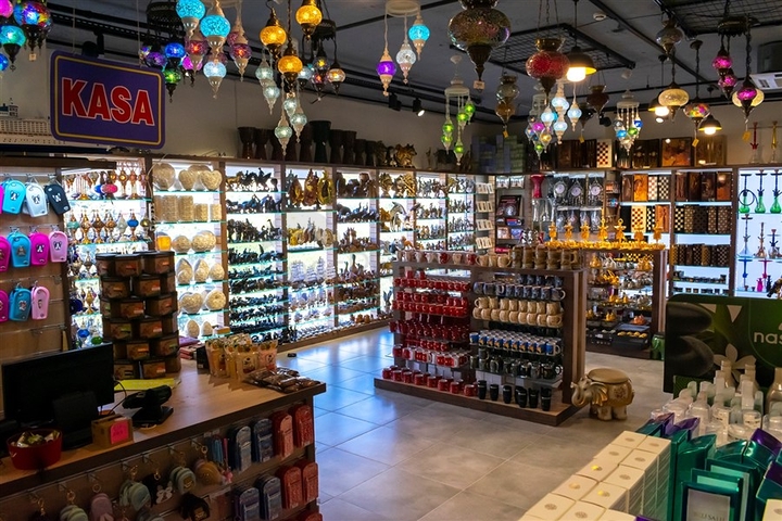 Торгові приміщення в районі Окурджалар