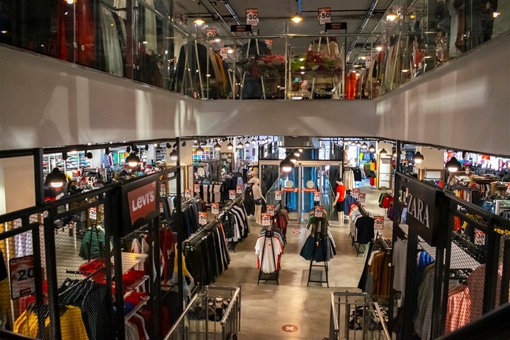 Торгові приміщення в районі Окурджалар