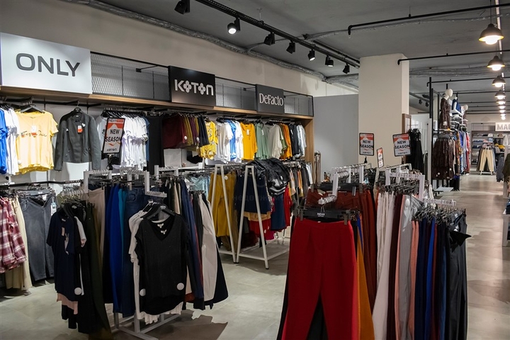 Торгові приміщення в районі Окурджалар