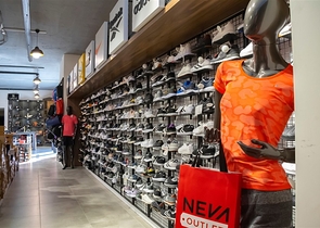 Торгові приміщення в районі Окурджалар