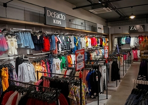 Торгові приміщення в районі Окурджалар