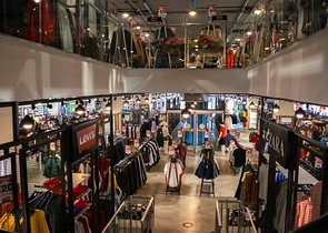 Торгові приміщення в районі Окурджалар