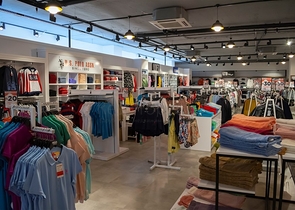 Торгові приміщення в районі Окурджалар