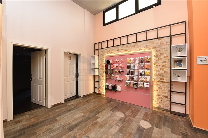 Комерційне приміщення в самому центрі Аланії