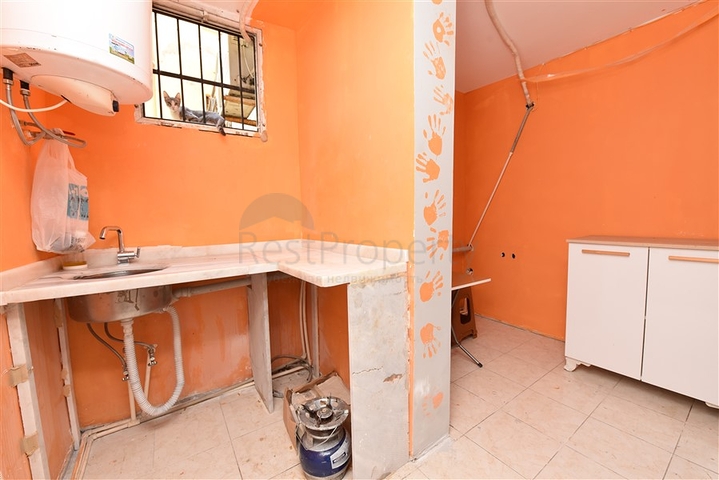 Комерційне приміщення в самому центрі Аланії