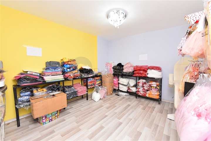 Комерційне приміщення в самому центрі Аланії