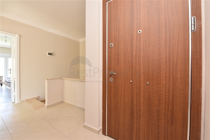 Просторий Дуплекс 3 + 1 в районі Турклер