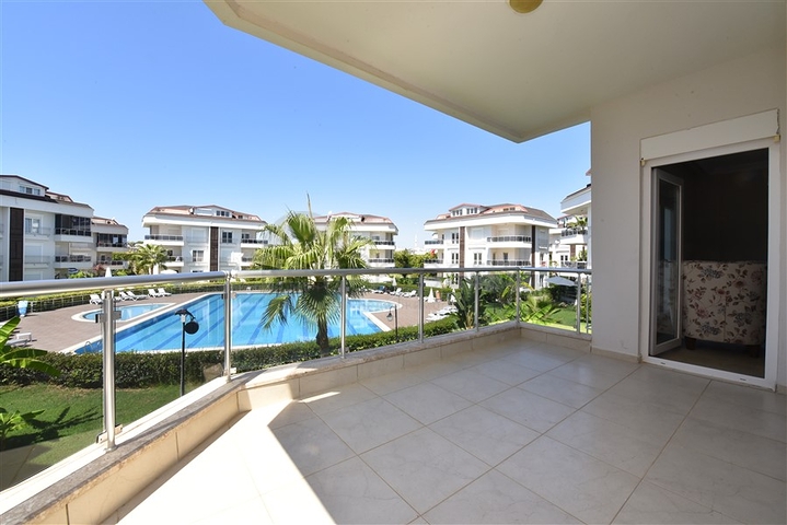 Просторий Дуплекс 3 + 1 в районі Турклер