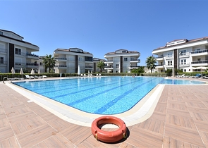 Просторий Дуплекс 3 + 1 в районі Турклер