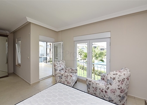 Просторий Дуплекс 3 + 1 в районі Турклер