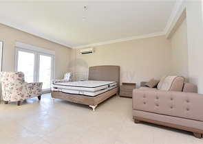 Просторий Дуплекс 3 + 1 в районі Турклер