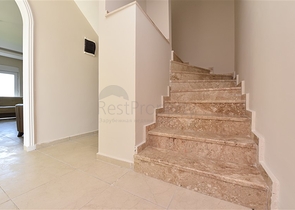 Просторий Дуплекс 3 + 1 в районі Турклер