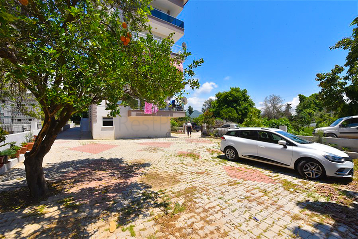 Великий пентхаус 4 + 1 площею 165 м2