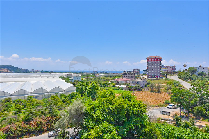 Великий пентхаус 4 + 1 площею 165 м2