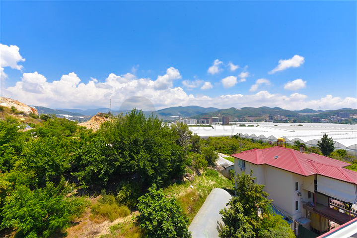 Великий пентхаус 4 + 1 площею 165 м2