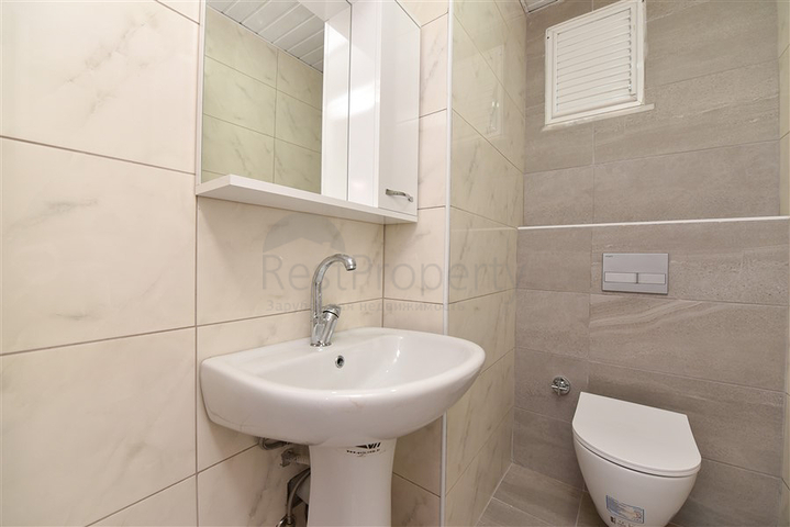 Великий пентхаус 4 + 1 площею 165 м2