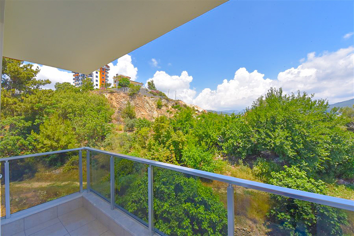 Великий пентхаус 4 + 1 площею 165 м2