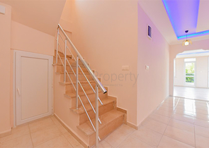 Великий пентхаус 4 + 1 площею 165 м2