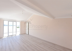 Великий пентхаус 4 + 1 площею 165 м2