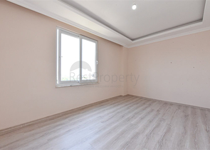 Великий пентхаус 4 + 1 площею 165 м2