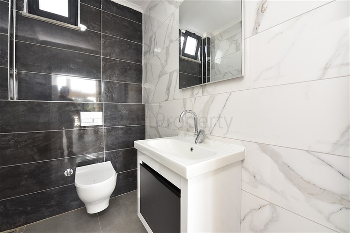 Комерційне приміщення з виходом на центральну вулицю району Каргиджак 