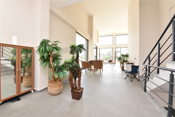 Комерційне приміщення з виходом на центральну вулицю району Каргиджак 