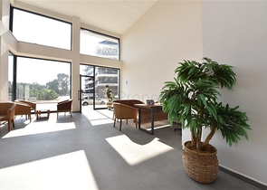 Комерційне приміщення з виходом на центральну вулицю району Каргиджак 