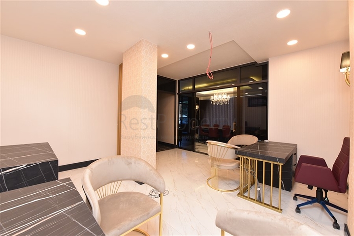 Комерційне приміщення в центрі Махмутлара