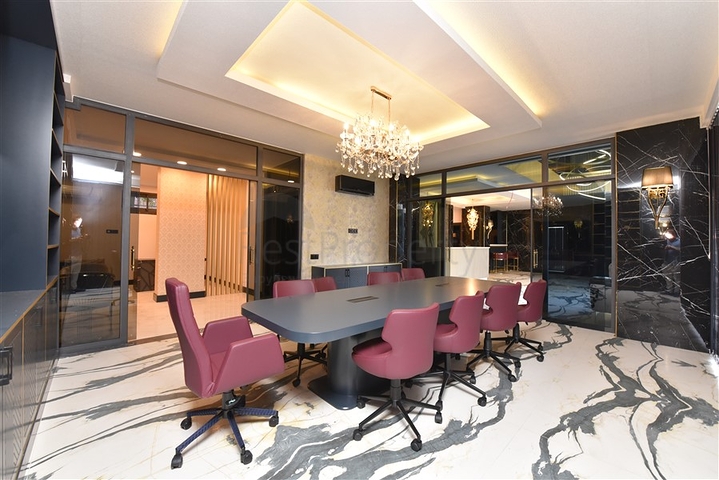 Комерційне приміщення в центрі Махмутлара