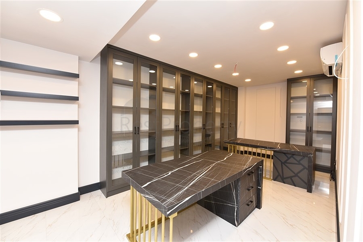 Комерційне приміщення в центрі Махмутлара