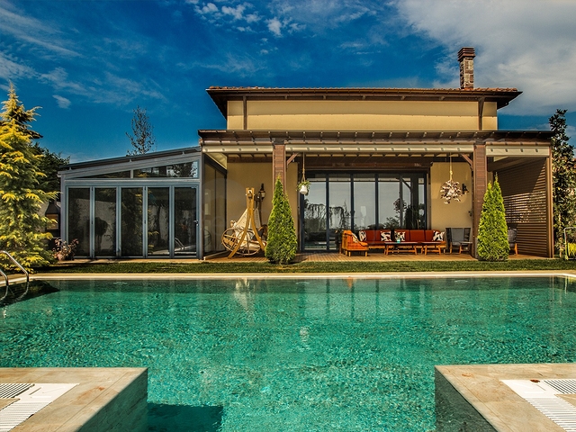 Вілли з видом на море і озеро