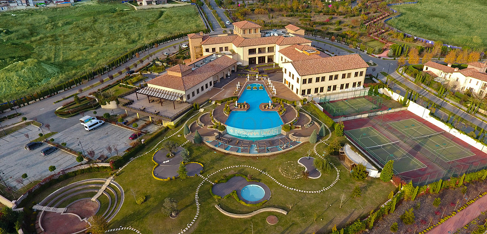 Вілли з видом на море і озеро