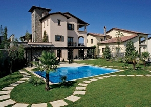 Вілли з видом на море і озеро