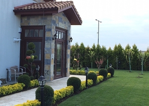 Вілли з видом на море і озеро